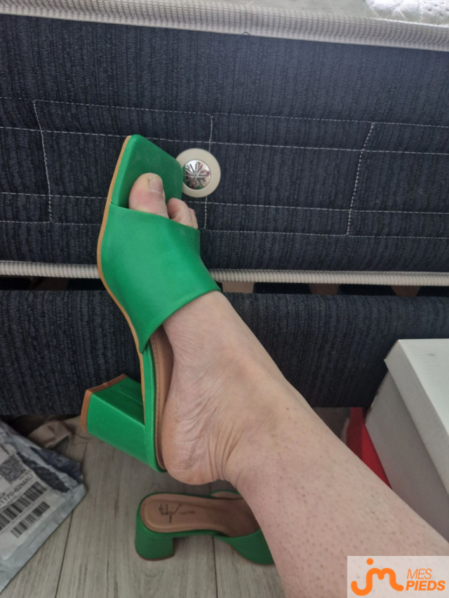 pieds de La meuf du HDF