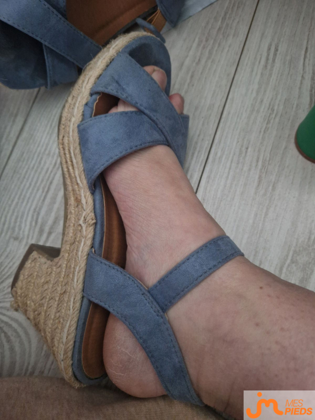 pieds de La meuf du HDF