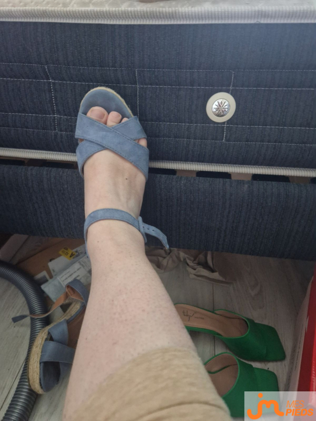 pieds de La meuf du HDF
