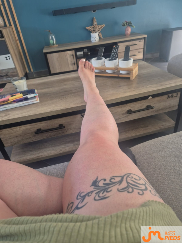 pieds de La meuf du HDF