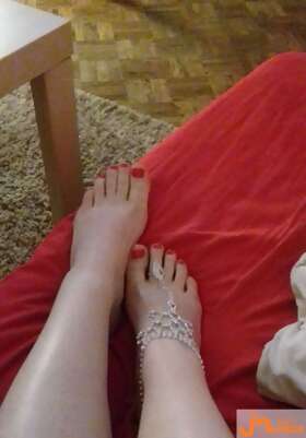 Photos de pieds : Les adorables petits pieds de Ma Femme sont les plus précieux de tous les bijoux