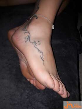Photos de pieds : Petit peton tatoué