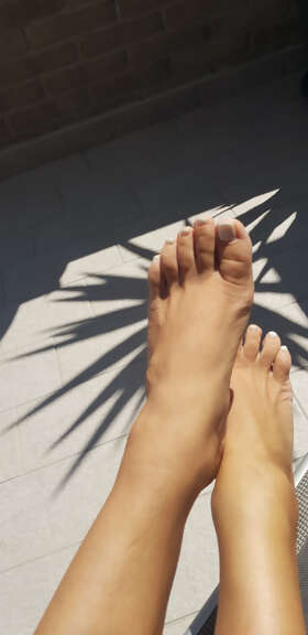 Photos de pieds : Pyssy Pus