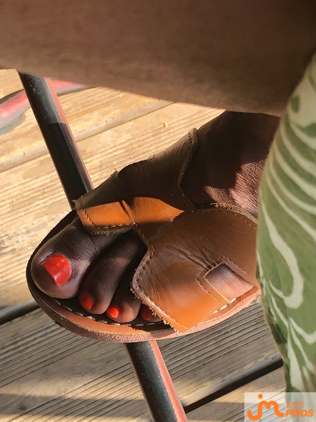 pieds de Dounia75