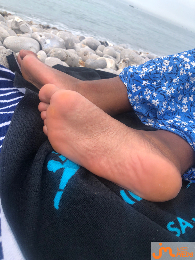 pieds de Dounia75