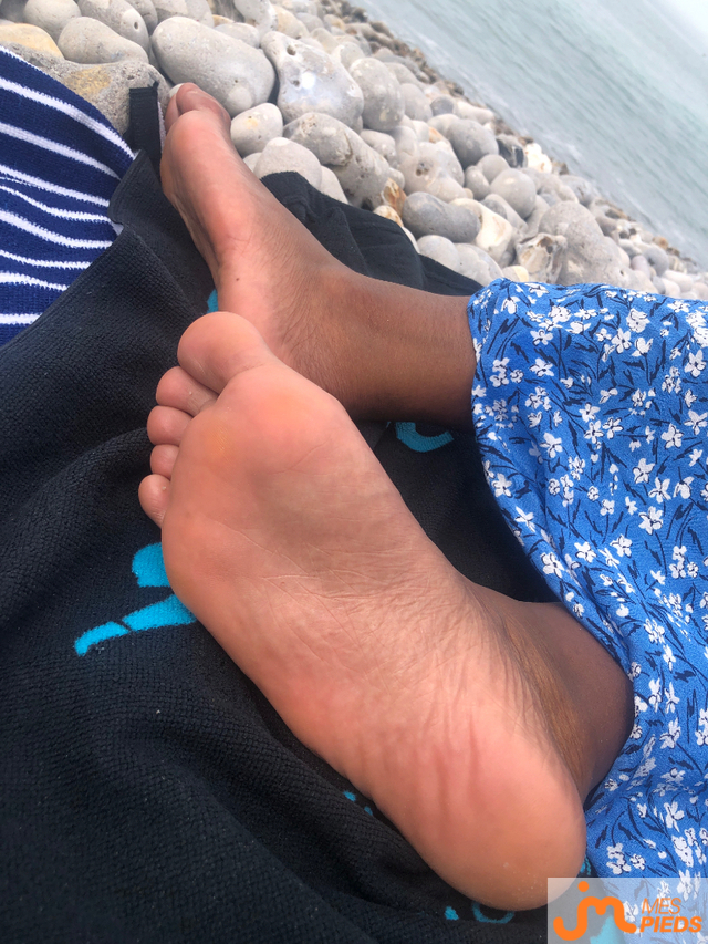 pieds de Dounia75