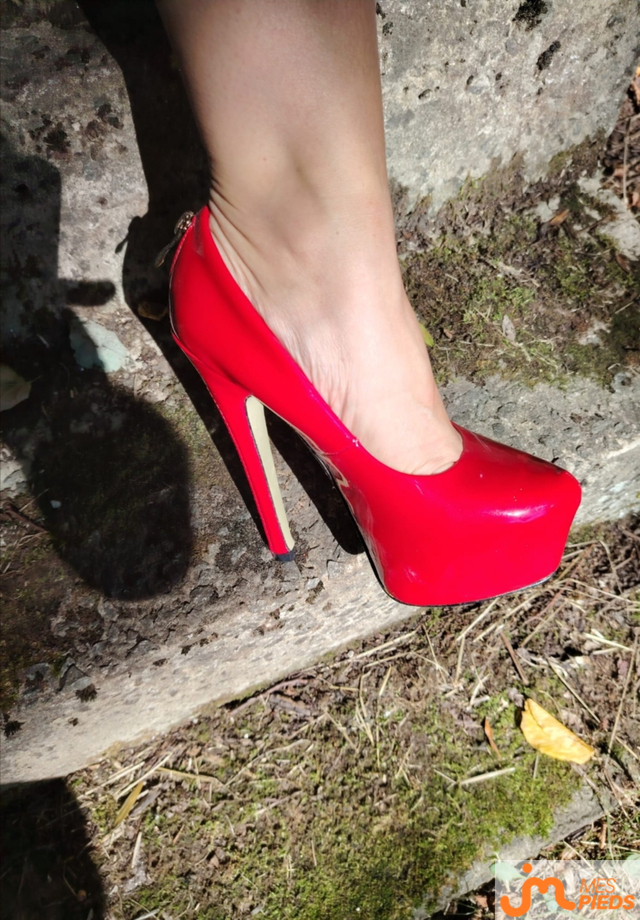 pieds de Miss lady