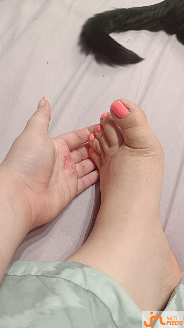 pieds de L&eacute;a2a