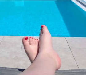 Photos de pieds : Les petons de madame 