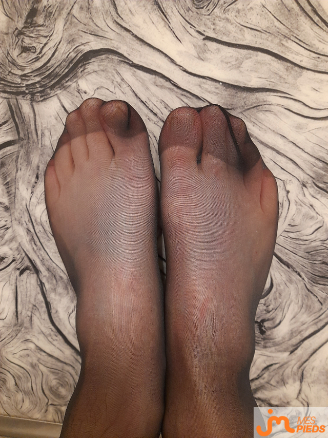 Photos de pieds : Mes pieds encollant&eacute;s 