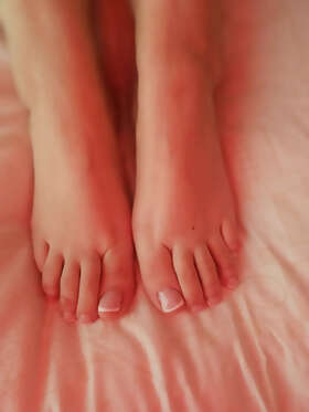 Photos de pieds : Mes pieds pr&ecirc;ts pour vous