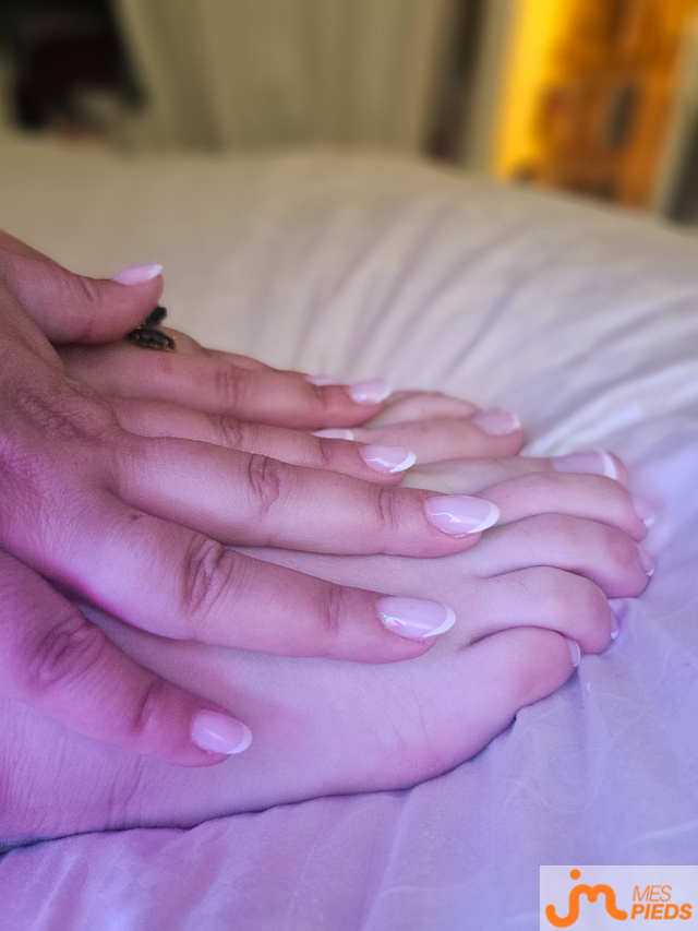 pieds de Khlo&eacute;
