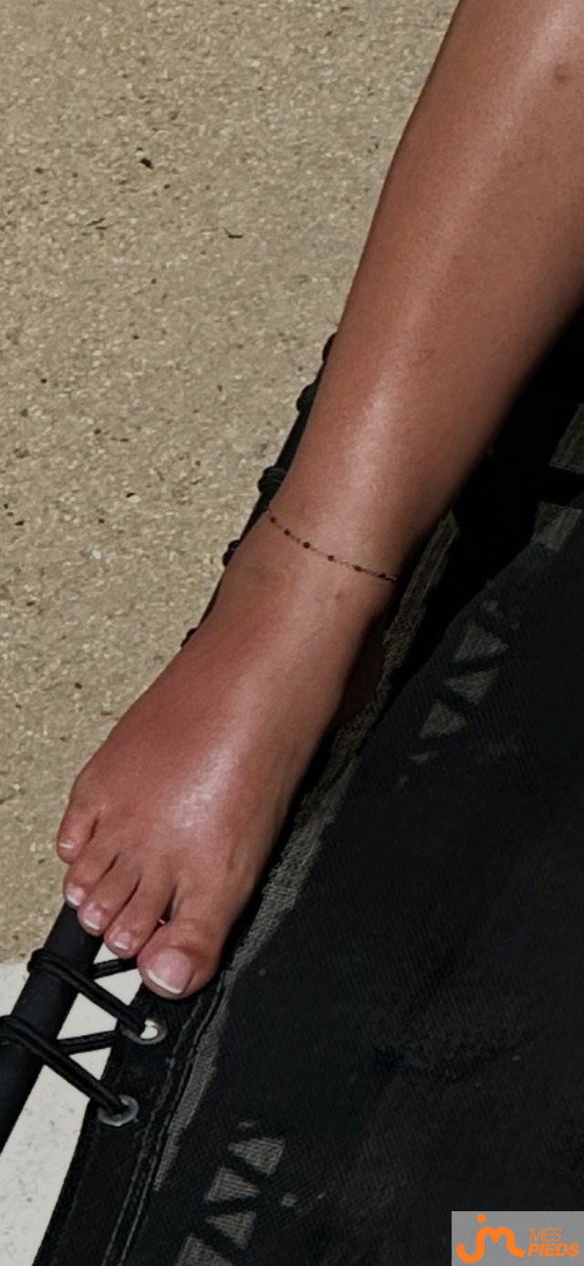 pieds de Oriental69